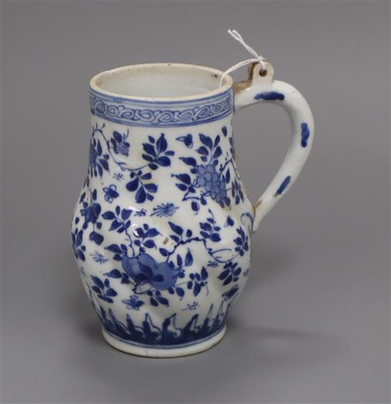 A Chinese blue and white tankard, Kangxi period height 14cm